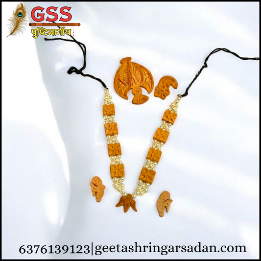 Chandan Moti Set